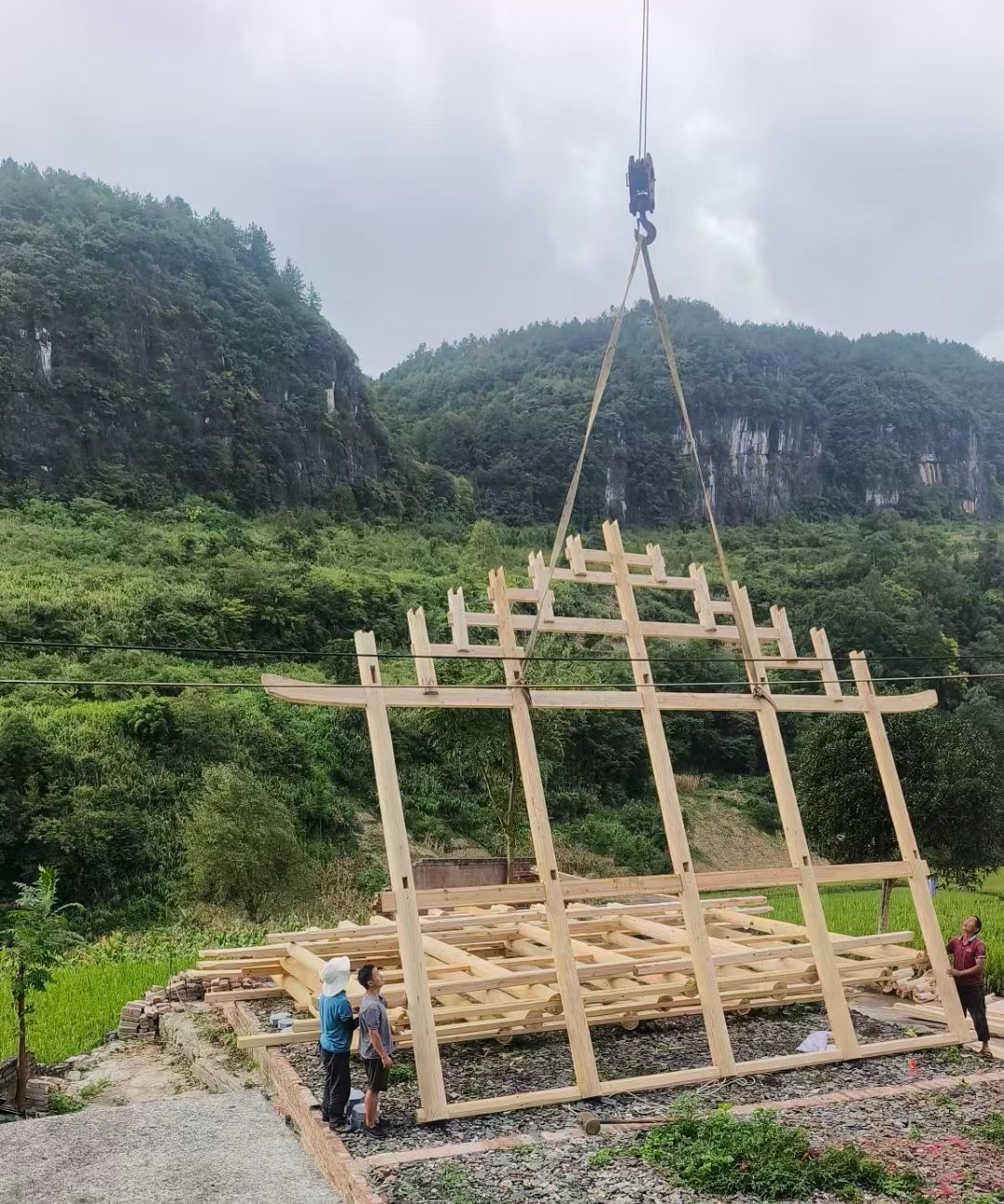 万年县汽车吊出租公司怎么保证发动机散热问题